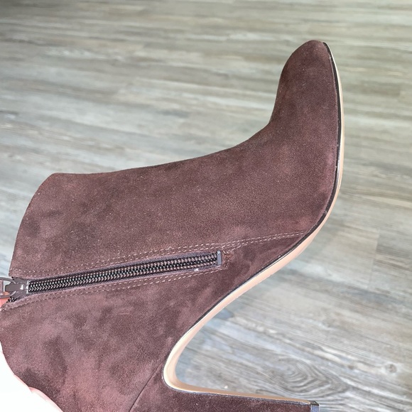 Faux suede Nina West booties. Color: dark brown. Size: US 9.5M. Gently worn. - Picture 6 of 7